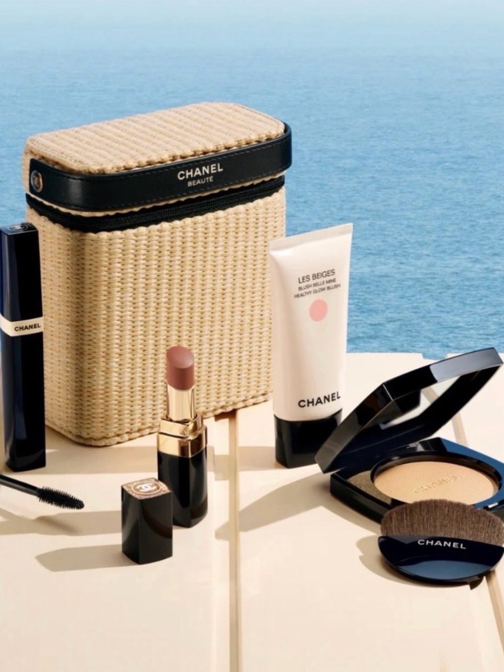 Chanel Limited edition Les Beiges Healthy Glow Summer Essentials w/ charm